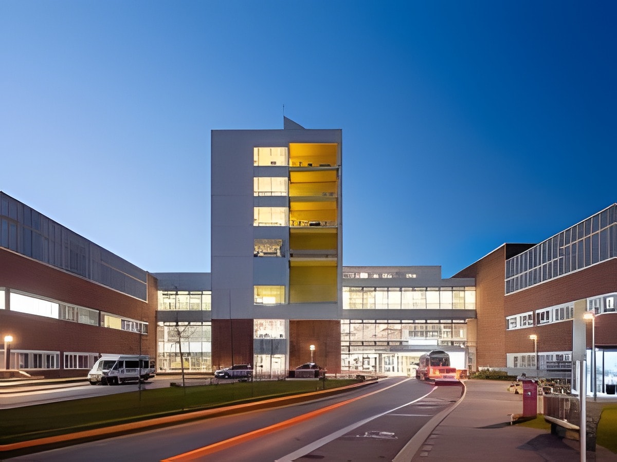 Designs for the Super Hospital AUH